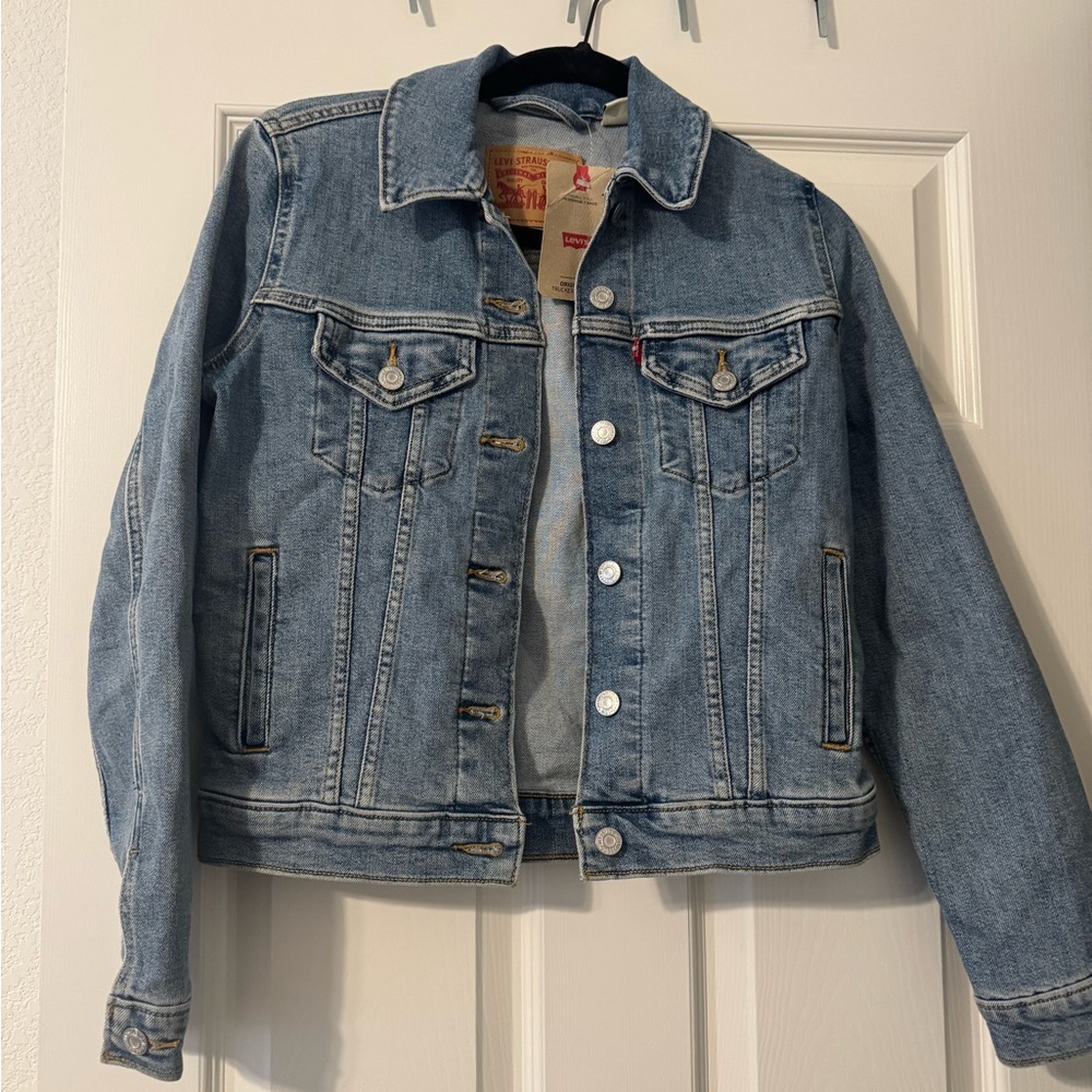 NWT Levi’s Original Trucker Denim Jacket Women’s Size XS
